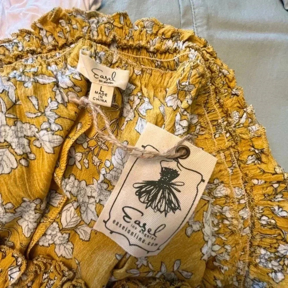 ~Easel~ Top - Large - Picture 6 of 7